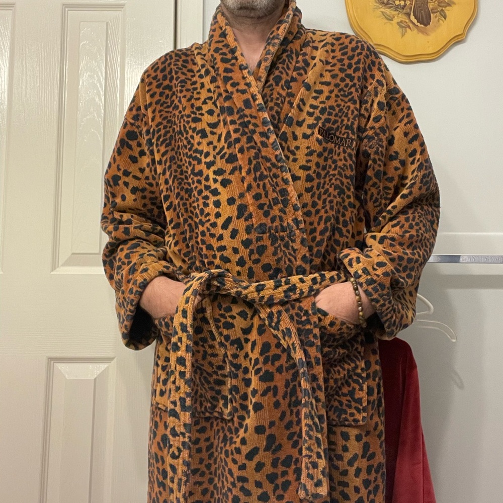 Leopard / Cheetah Robe from the Palomar hotel in Philadelphia. Sz L
